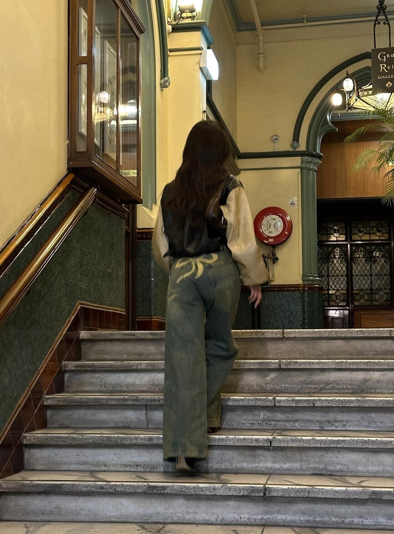 Ribbon Stamp Low Rise Wide Leg Jeans Antique Wash