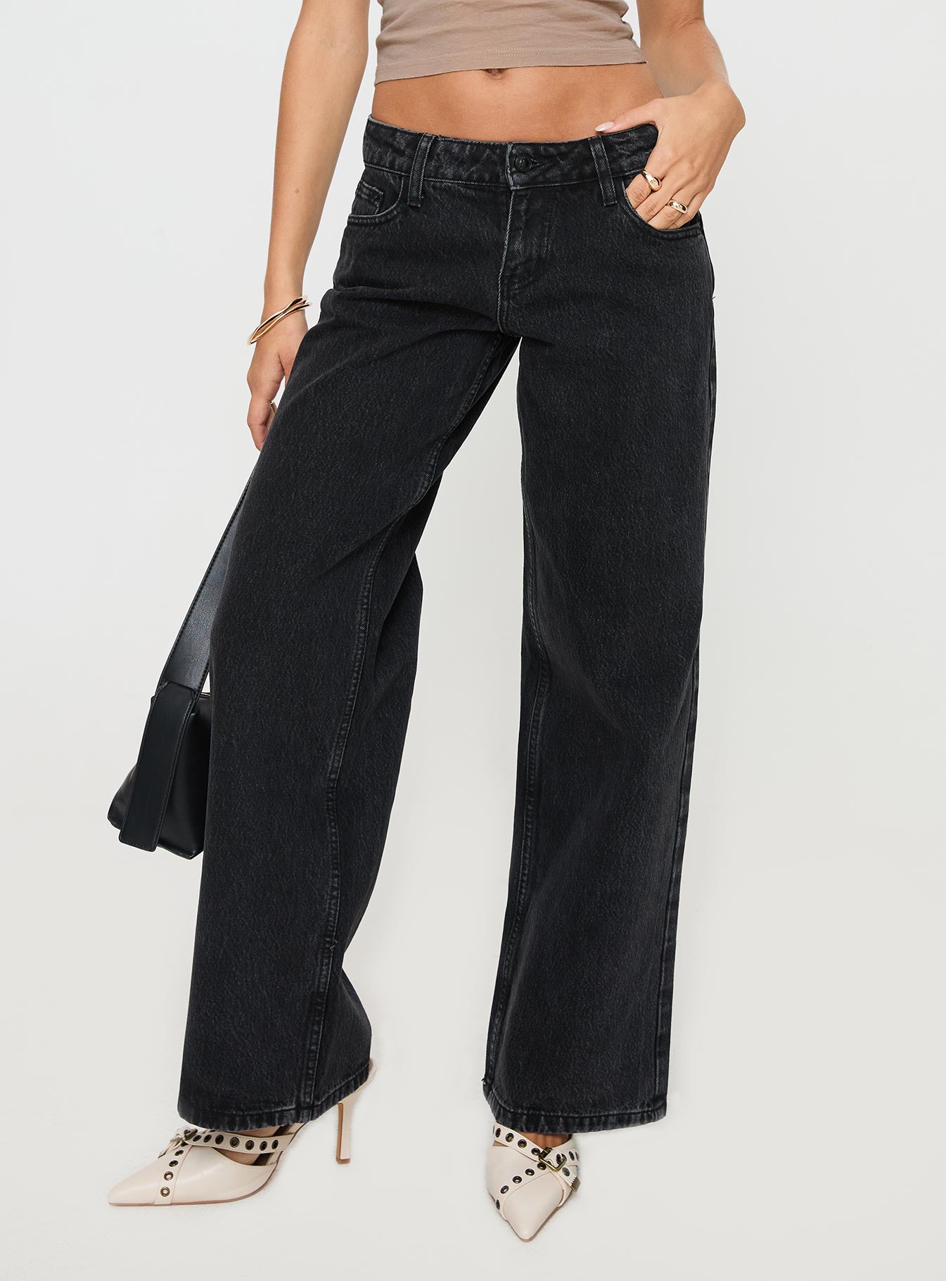 Ellanor Low Rise Straight Leg Jean Washed Black