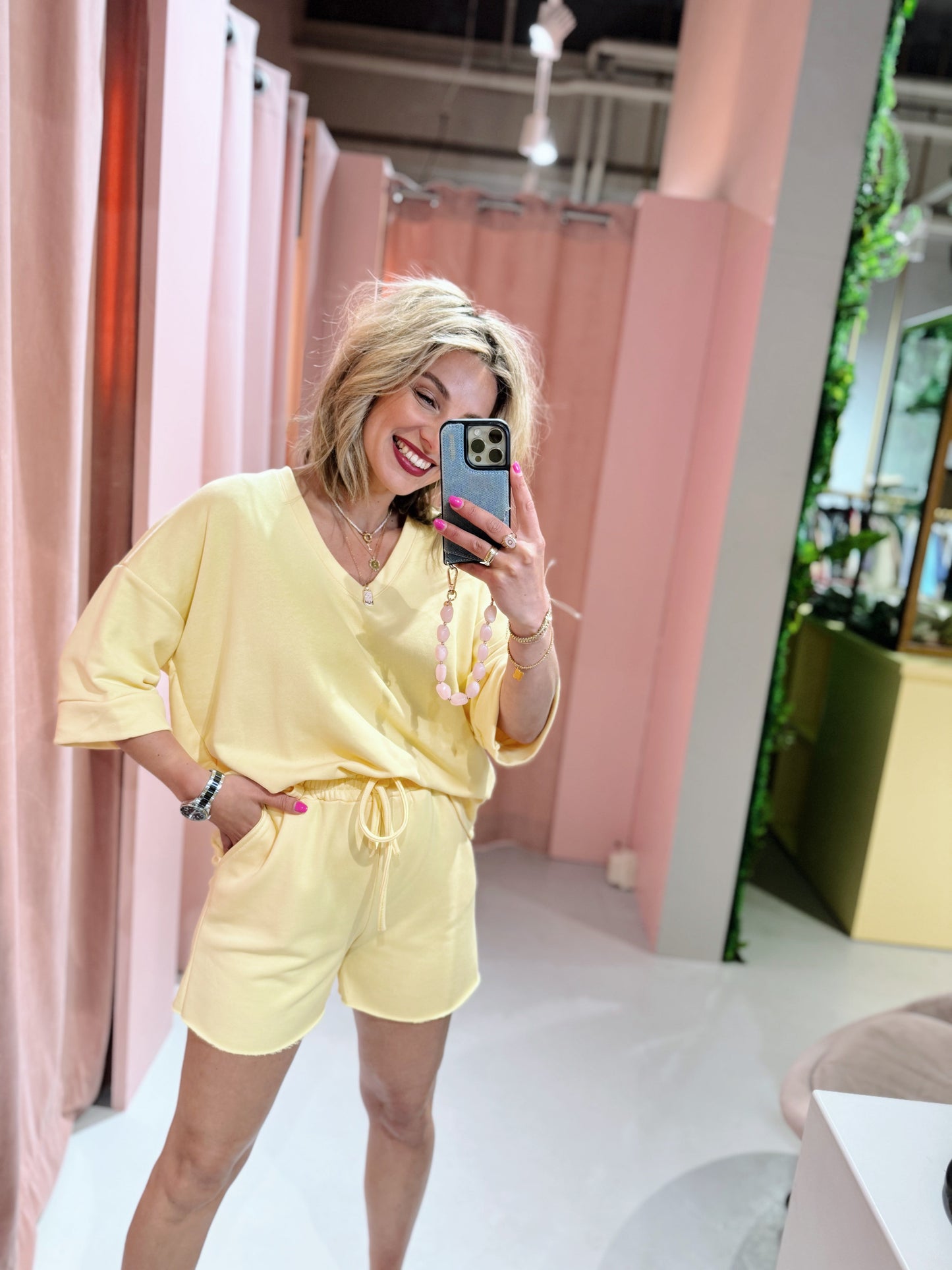 Cynthia Short - Geel