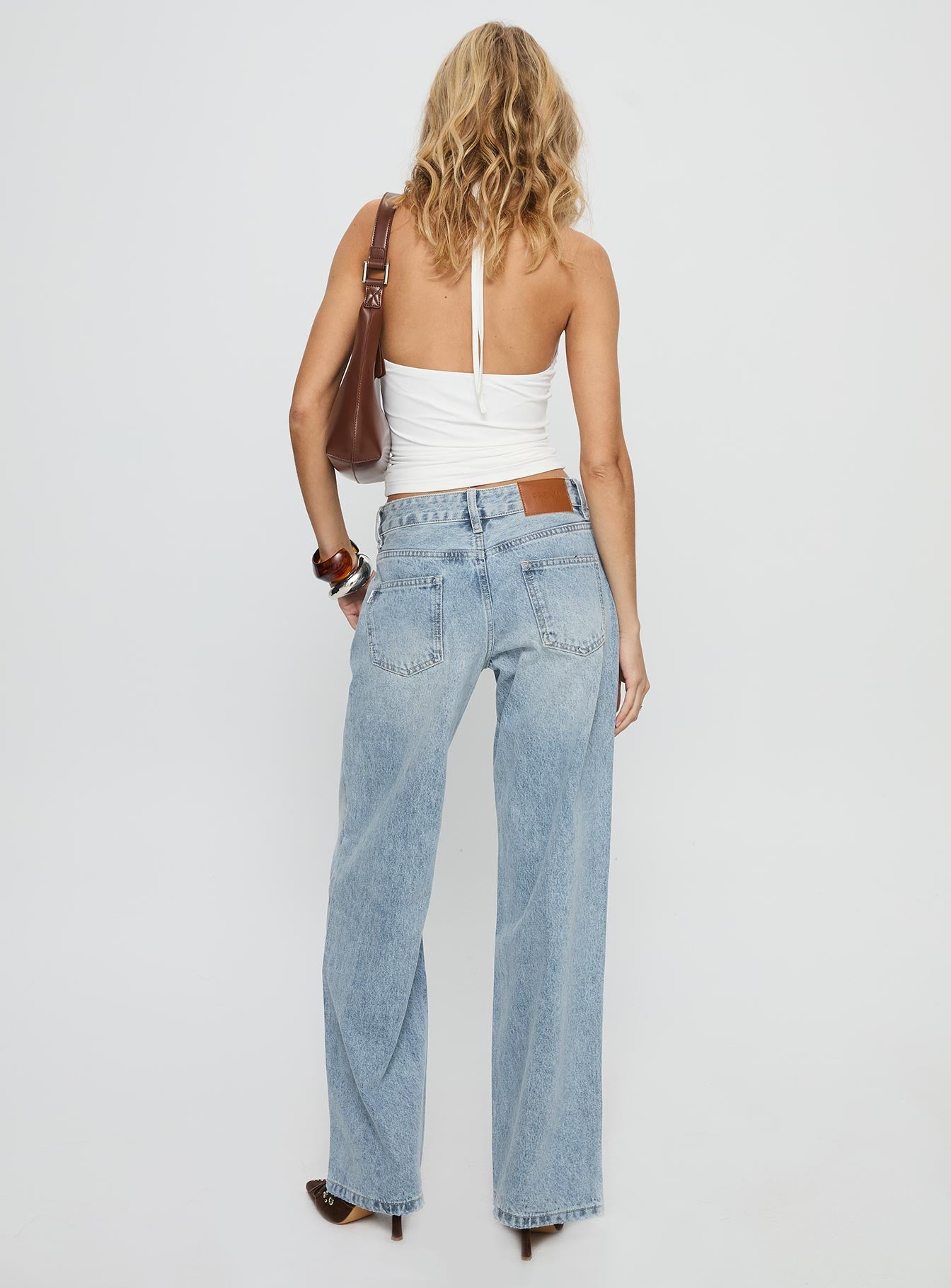 Serenitia Mid Rise Straight Leg Jeans Light Wash