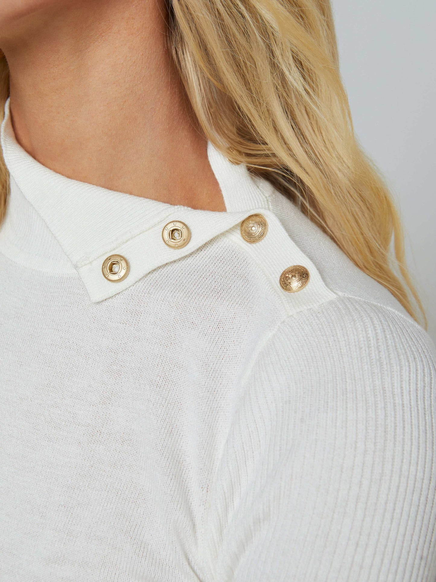 Kamdyn Mock-Neck Top